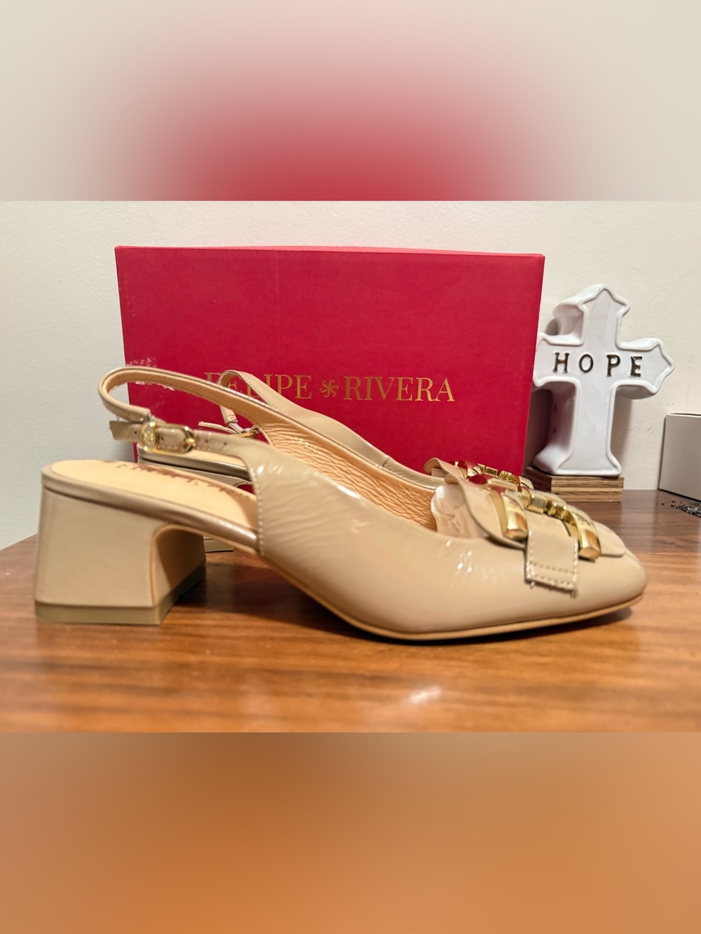 Nude Patent Slingback Block Heel with Gold Chain Accent size 8 - Picture 6 of 12